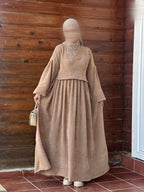 بدلة قطعتين للمحجبات بلمسة مخملية